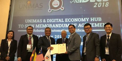 越疆 Dobot 机械臂走进高校教室丨马来西亚 DEH 与砂拉越大学成功签署合作协议